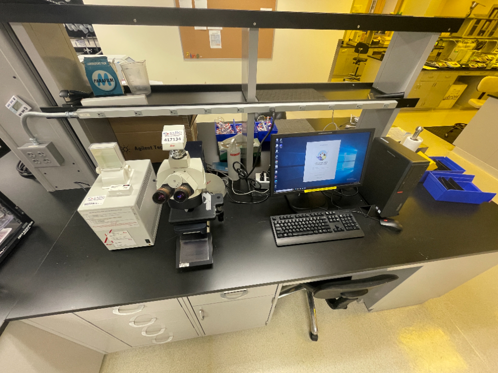 Image of Leica DM5000 B Microscope with Digital Camera